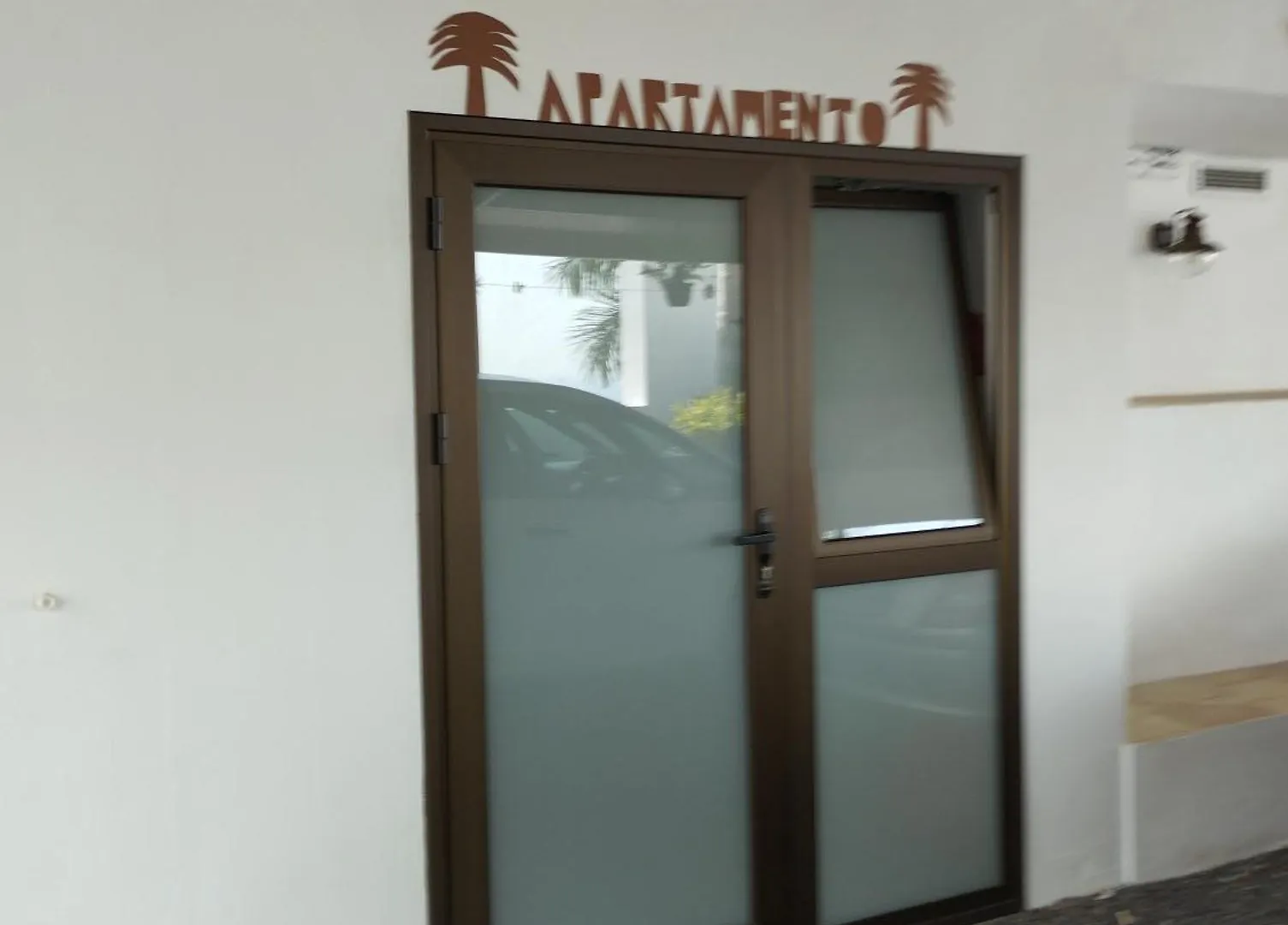Las Palmeras غيمار شقة